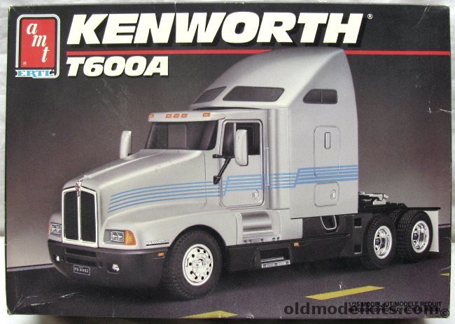 AMT 1/25 Kenworth T600A Semi Truck, 6976 plastic model kit